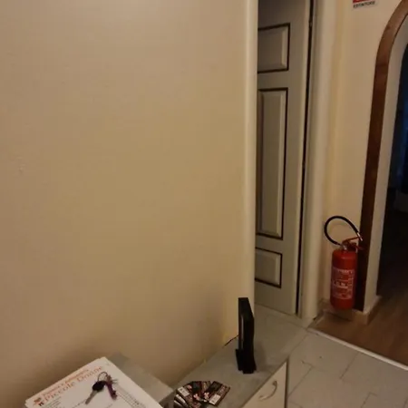 Cleopatra Apartment Bari