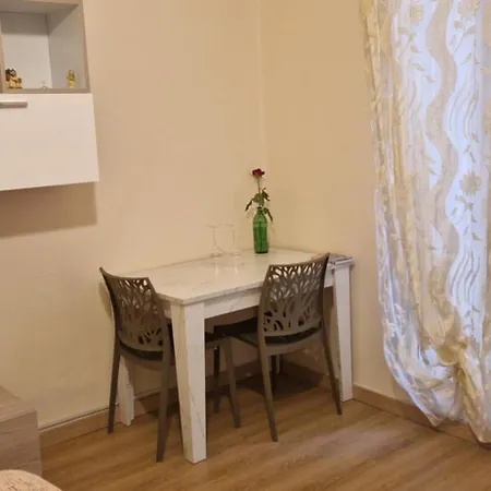 Apartment Cleopatra