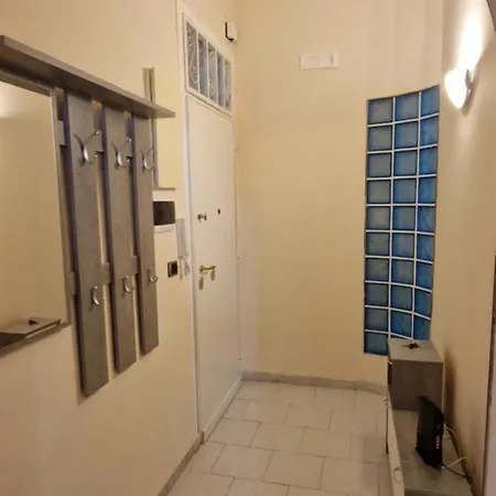 Cleopatra Lejlighed Bari